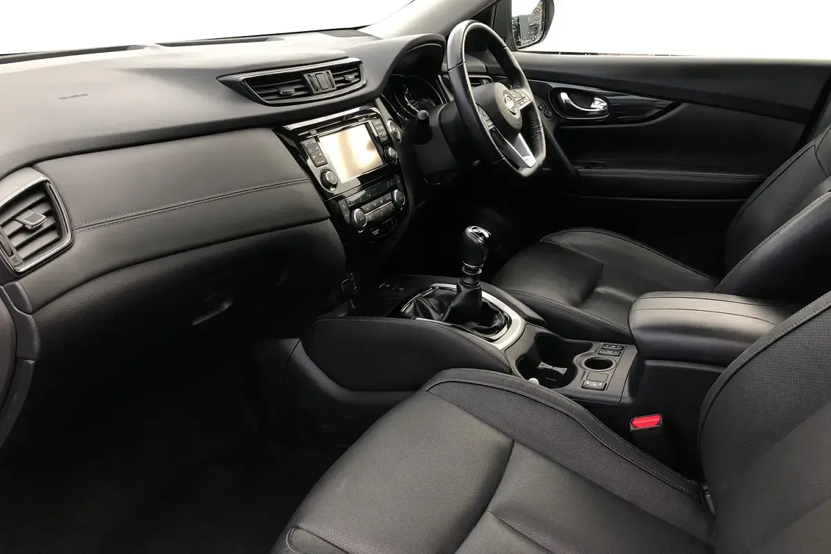 Used Nissan X-Trail Tekna 150 HP (110 kW) 2019 Green SUV