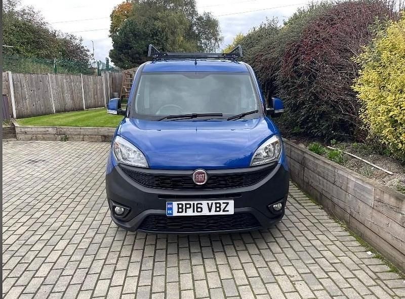 Used Fiat Doblò 90 HP (66 kW) 2016 Blue MPV