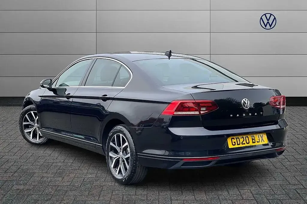 Used VW Passat SEL 150 HP (110 kW) 2020 Black Sedan