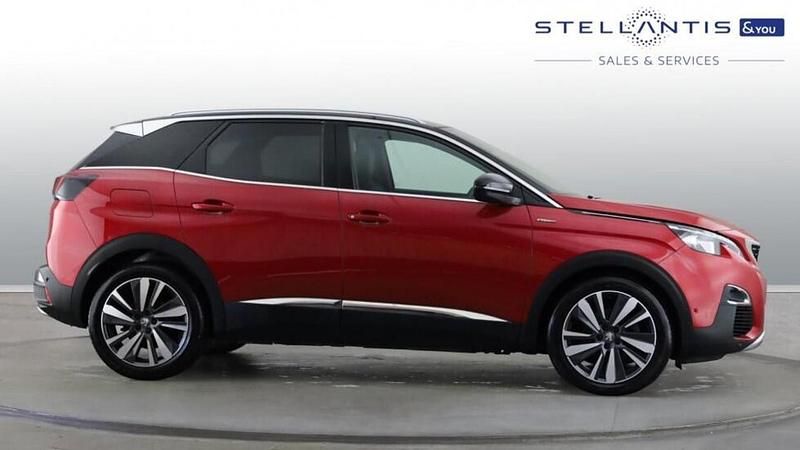 Second-hand Peugeot 3008 Premium 129 CP (94 kW) 2020 Roșu SUV