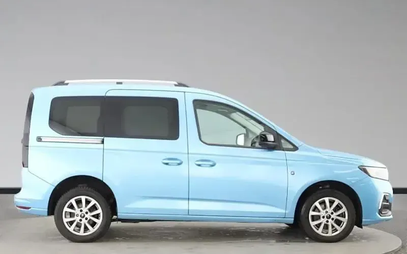 Used Ford Tourneo Connect Titanium 122 HP (89 kW) 2024 MPV
