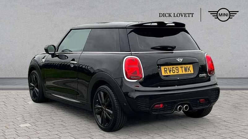 Used Mini Cooper S Sport 192 HP (141 kW) 2020 Midnight black  Hatchback