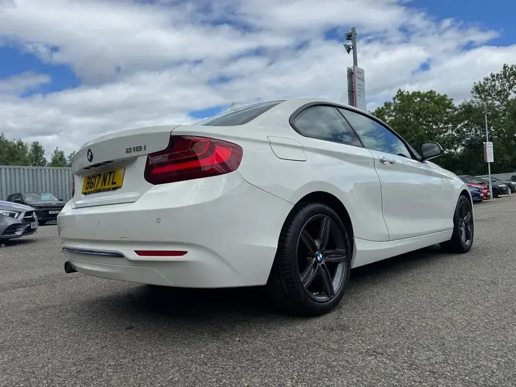 Used BMW 218 Sport Line 136 HP (100 kW) 2017 White Coupe