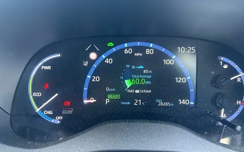 Used Toyota Yaris Cross Sport 116 HP (85 kW) 2024 Silver SUV