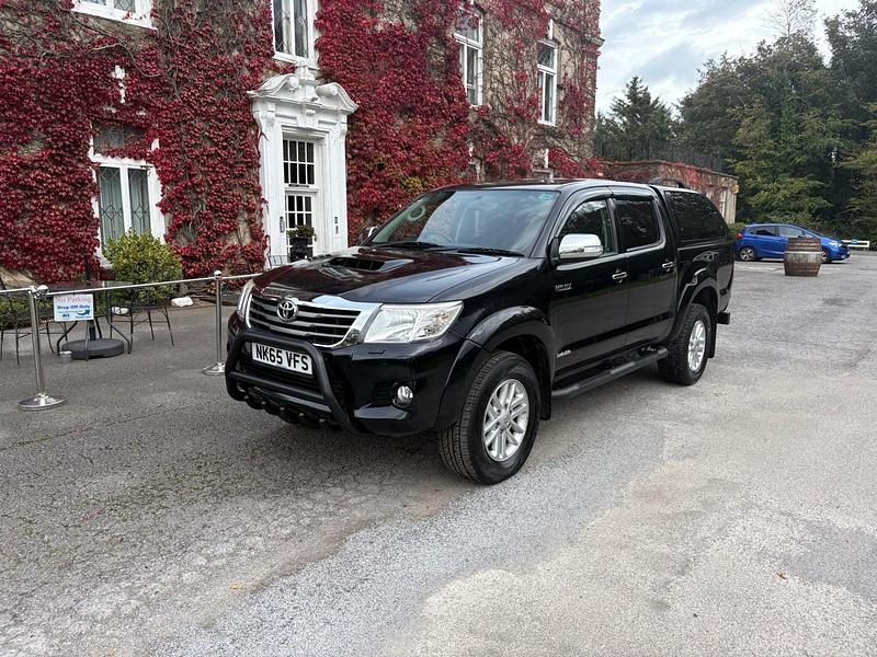 Black Used 2015 Toyota HiLux Pickup | £11,999 - Image 1/4