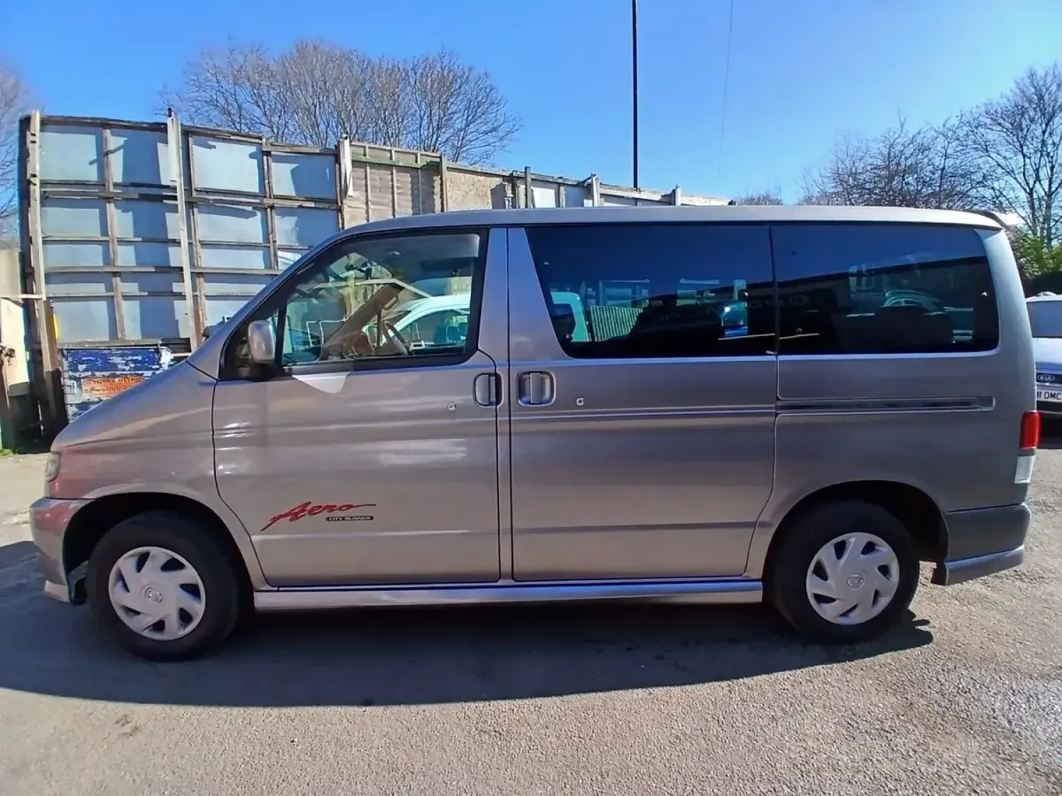 Begagnad Mazda Bongo 2018 Grå Minibuss