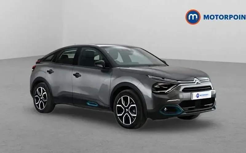 Begagnad Citroën e-C4 100 kW (136 HK) 2023 Halvkombi
