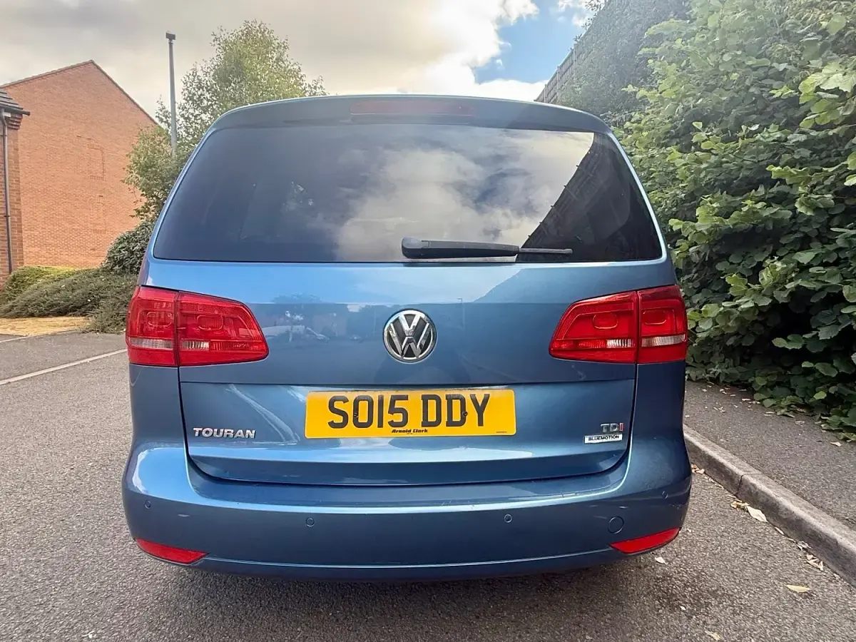 Used VW Touran SE 105 HP (77 kW) 2015 Blue MPV