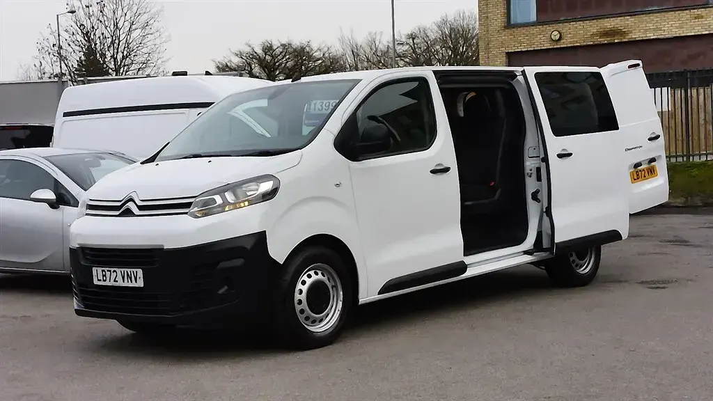 Used Citroën Dispatch 145 HP (106 kW) 2022 White MPV