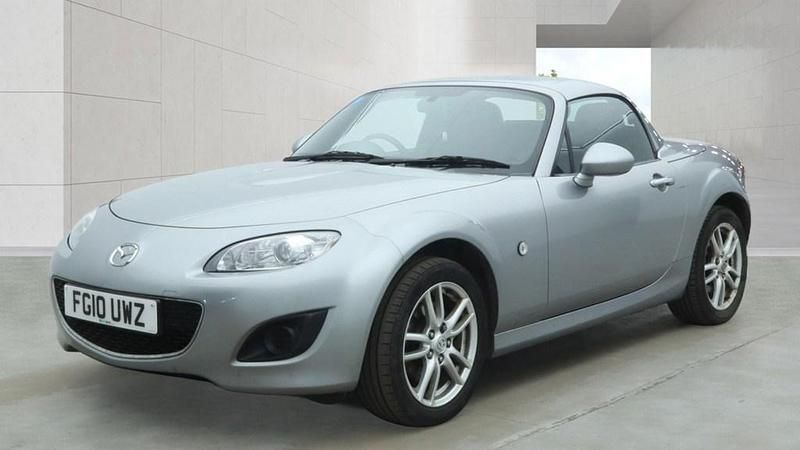 Usado Mazda MX5 126 HP (92 kW) 2010 Prateado Cabrios