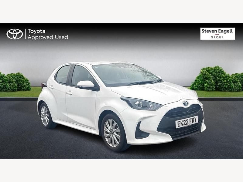 Used Toyota Yaris Hybrid 2022 White Hatchback