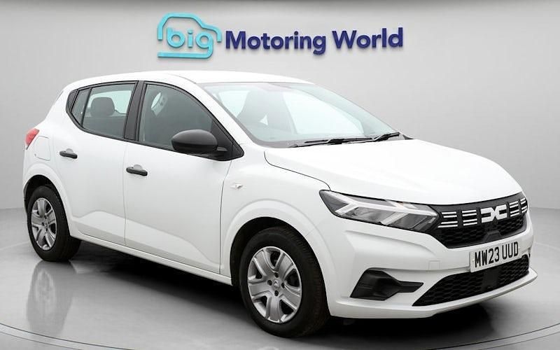 Used 2025 Dacia Sandero Essentiel Hatchback | £9,200 (Super price) - Image 1/4