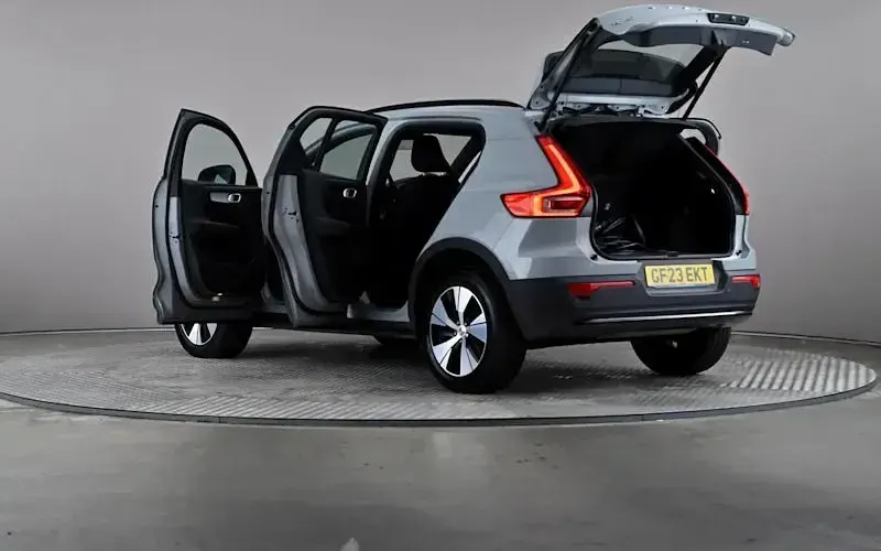 Used Volvo XC40 Plus 211 HP (155 kW) 2023 Grey SUV