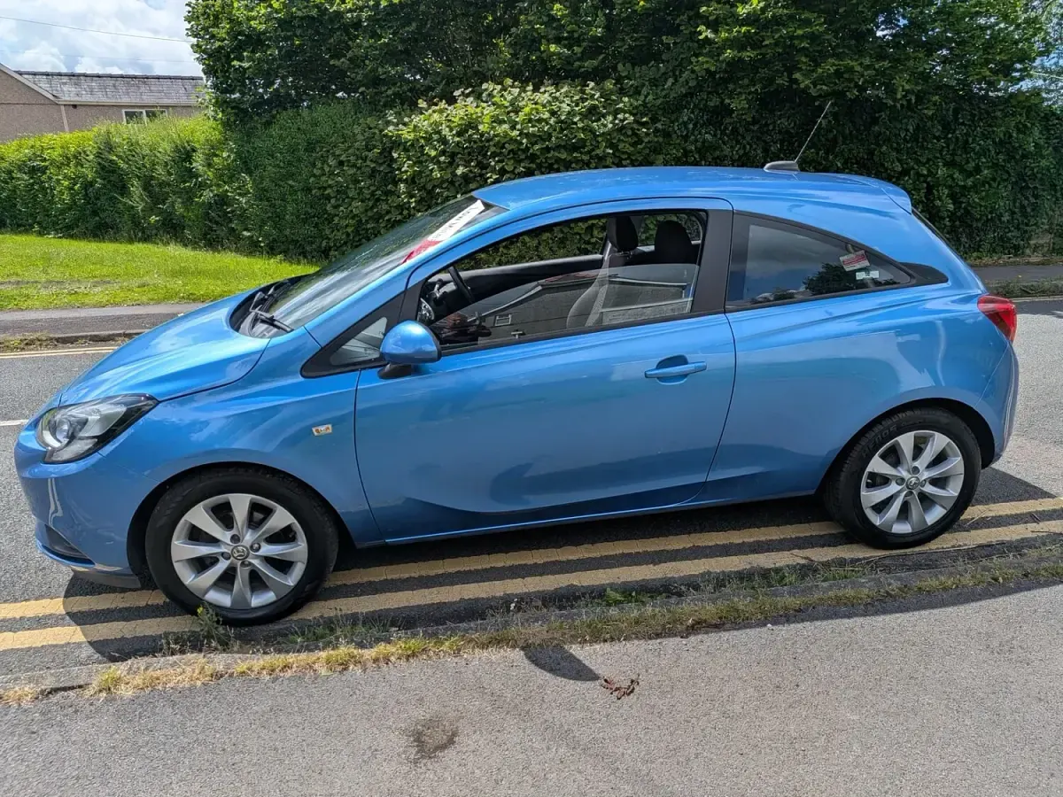 Used Vauxhall Corsa 90 HP (66 kW) 2018 Blue Hatchback