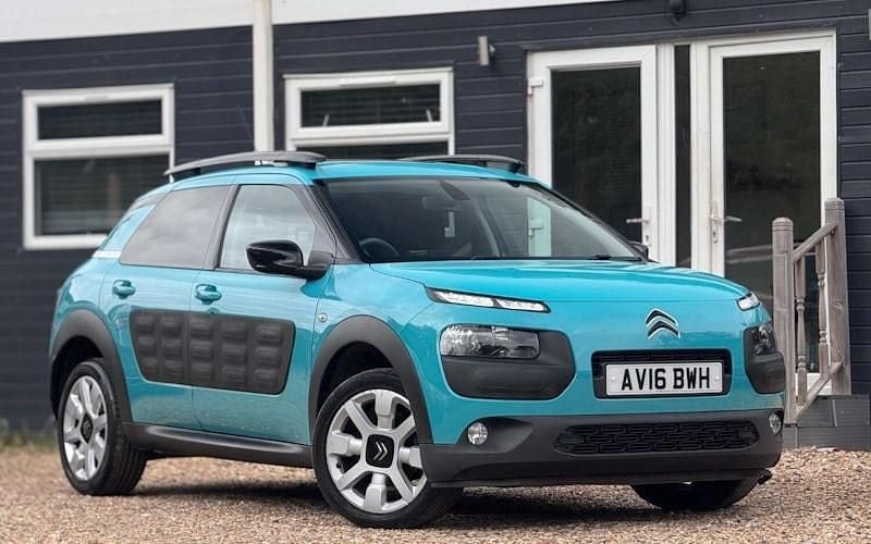 Used 2017 Citroën C4 Cactus Flair Hatchback | £3,495 (Super price) - Image 1/4
