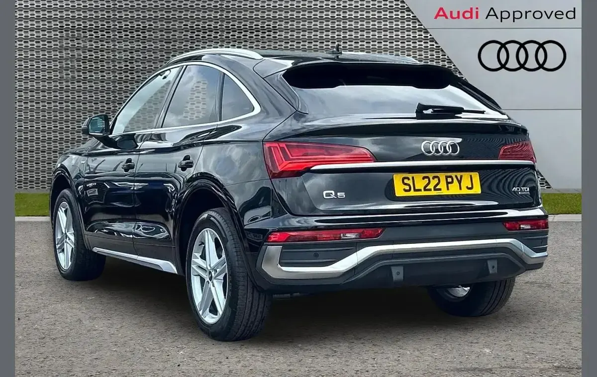 Usado Audi Q5 Sportback S-Line 200 HP (147 kW) 2022 Preto SUV