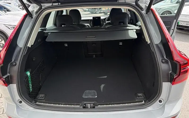 New Volvo XC60 Plus 349 HP (256 kW) 2026 Grey SUV