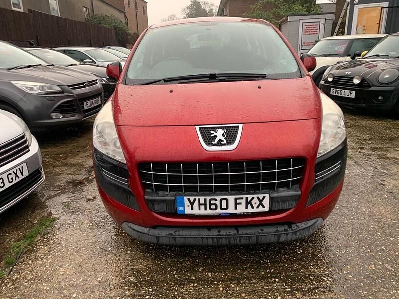 Used Peugeot 3008 Active 110 HP (80 kW) 2010 Red Hatchback