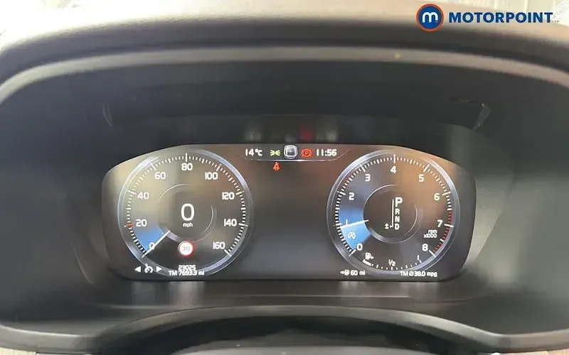 Used Volvo S60 Inscription 250 HP (183 kW) 2019 Red Sedan