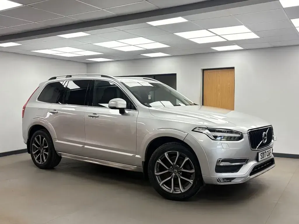 Used Volvo XC90 Momentum 235 HP (172 kW) 2017 Silver SUV