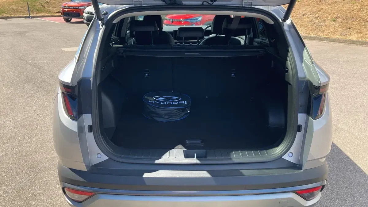 Used Hyundai Tucson Premium 252 HP (185 kW) 2025 Silver SUV