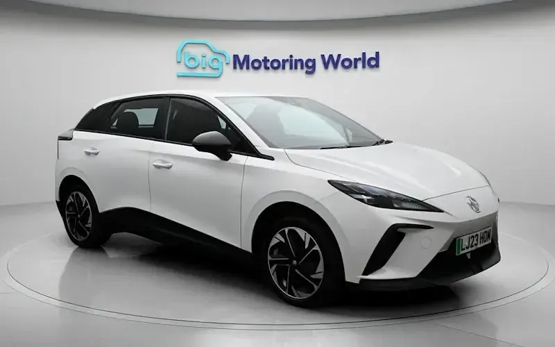 Used MG MG4 EV SE 319 kW (435 HP) 2023 White Hatchback