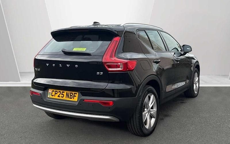 Used Volvo XC40 Core 163 HP (119 kW) 2025 SUV