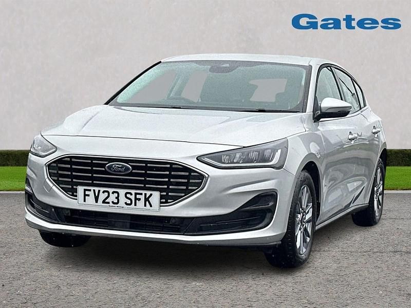 Used Ford Focus Titanium 155 HP (114 kW) 2023 Silver Hatchback