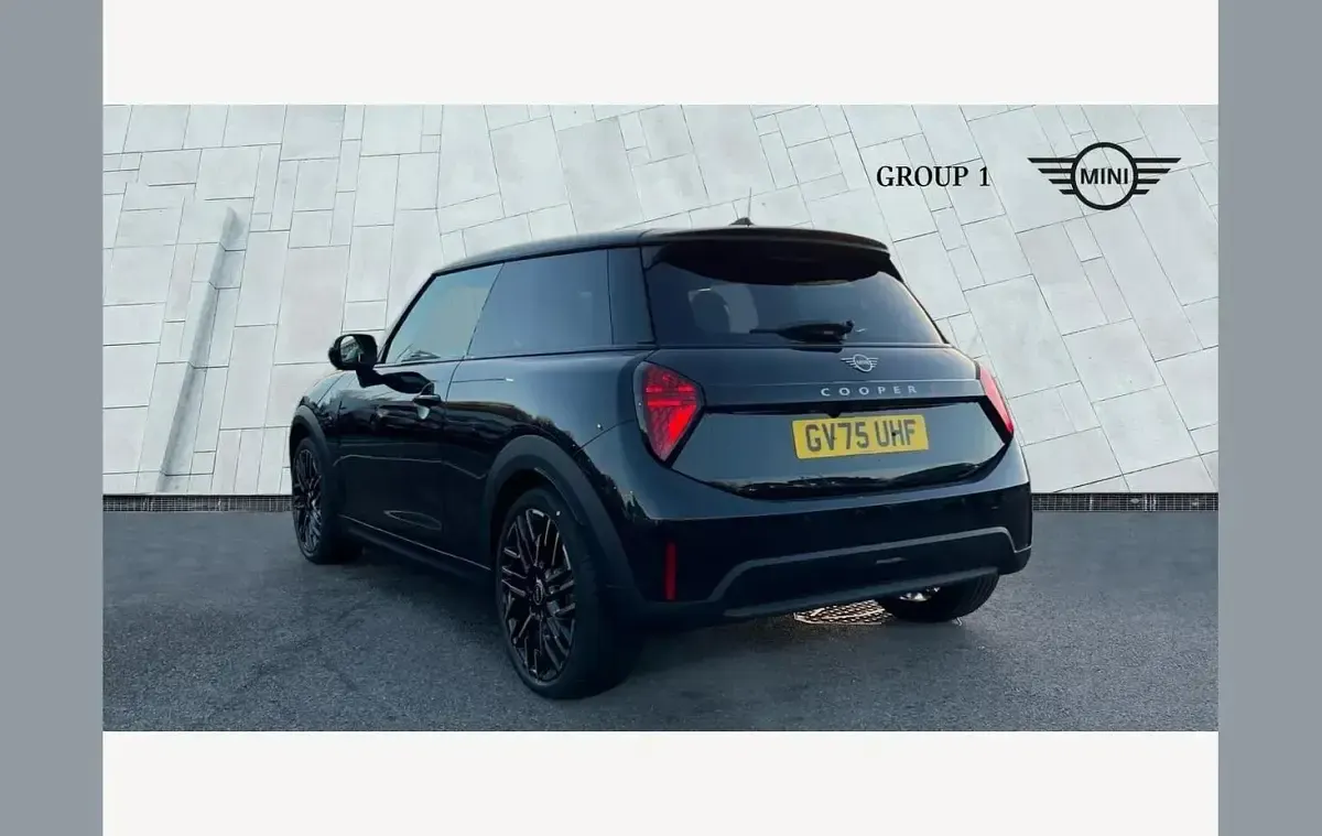 Used Mini Cooper Exclusive 147 kW (200 HP) 2025 Black Hatchback