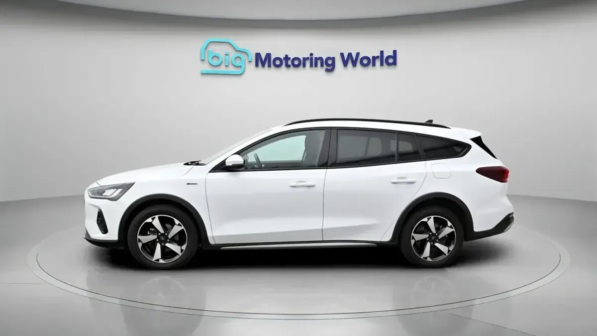 Used Ford Focus Active 2023 White Estate