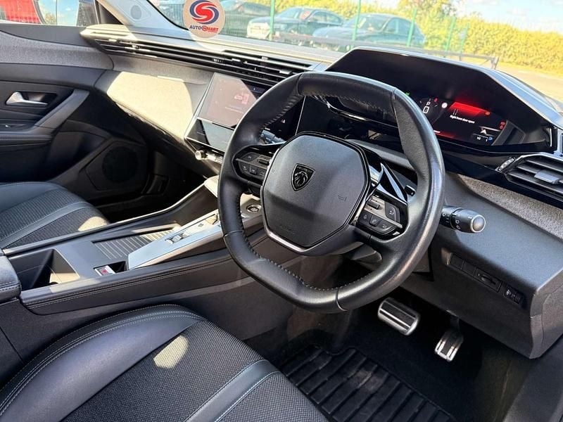 Gebraucht Peugeot 308 Allure Premium 130 PS (95 kW) 2022 Grau Kombi