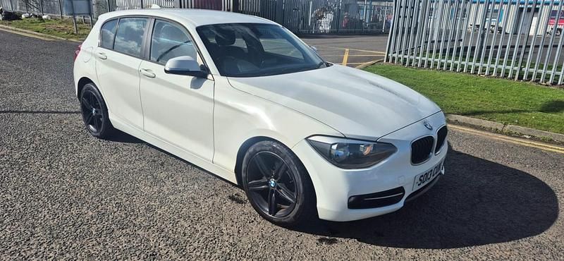 Used BMW 116 Sport Line 2013 White Hatchback