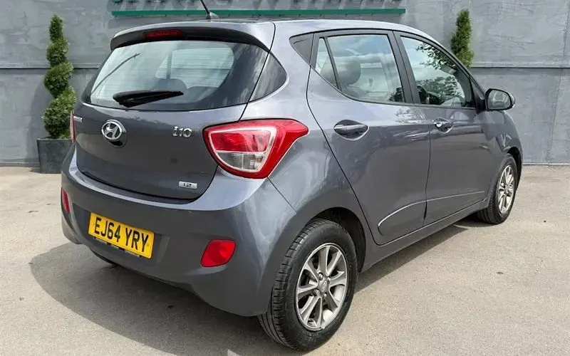 Used Hyundai i10 Premium 87 HP (63 kW) 2017 Hatchback