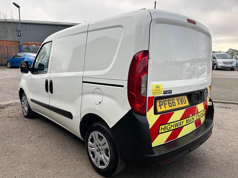Used Fiat Doblò 2017 White MPV