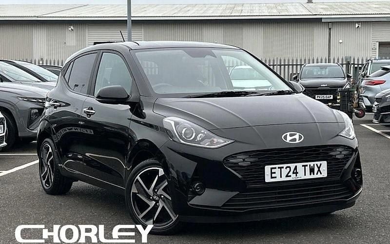 Used 2025 Hyundai i10 Premium Hatchback | £15,484 (Fair price) - Image 1/4