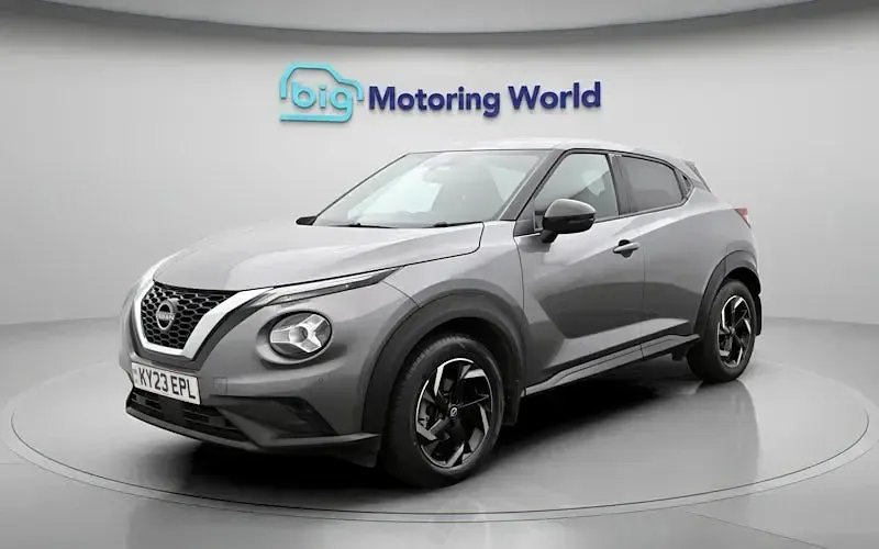 Used Nissan Juke N-Connecta 114 HP (83 kW) 2023 Grey SUV