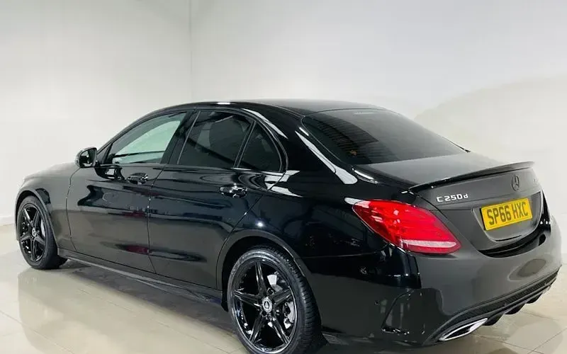Begagnad Mercedes C250 AMG line 204 HK (150 kW) 2016 Svart Sedan
