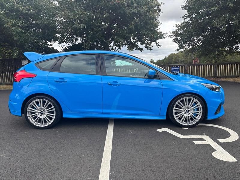 Used Ford Focus RS 350 HP (257 kW) 2017 Blue Hatchback
