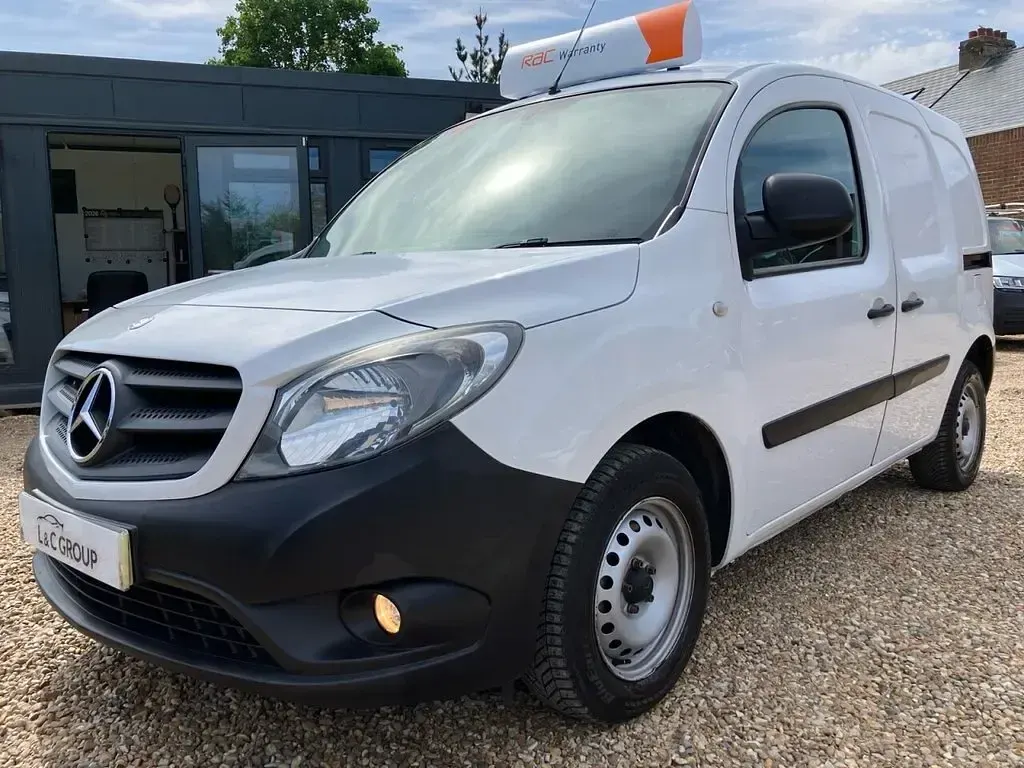 Used Mercedes Citan 109 90 HP (66 kW) 2016 White MPV