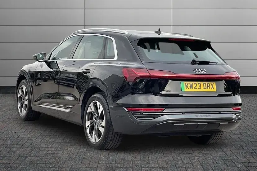 Used Audi Q8 e-tron Sport 300 kW (408 HP) 2023 Mythos black SUV