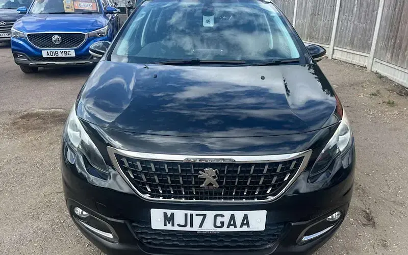Used Peugeot 2008 Allure 120 HP (88 kW) 2017 Black SUV