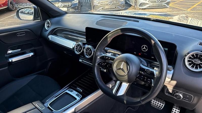 Used Mercedes GLB220 Executive 190 HP (139 kW) 2024 Grey SUV