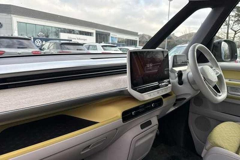Used VW ID. Buzz Pro 150 kW (204 HP) 2024 White MPV