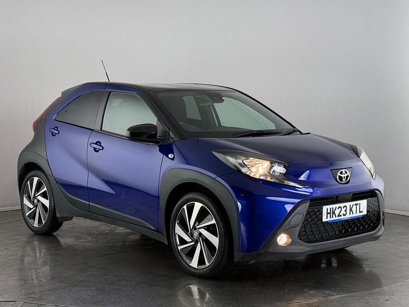 Used Toyota Aygo X 72 HP (52 kW) 2023 Blue SUV