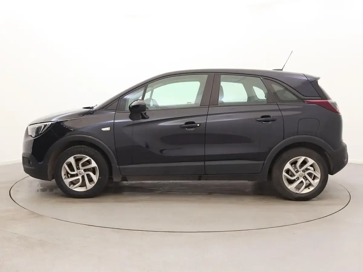 Used Vauxhall Crossland X 81 HP (59 kW) 2018 Blue SUV