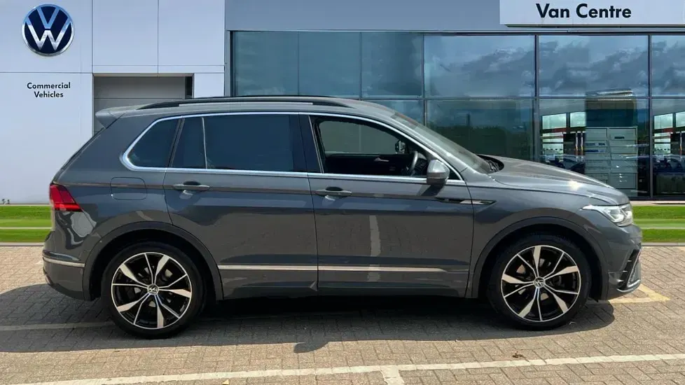 Used VW Tiguan R-line 150 HP (110 kW) 2023 Dolphin grey metallic SUV