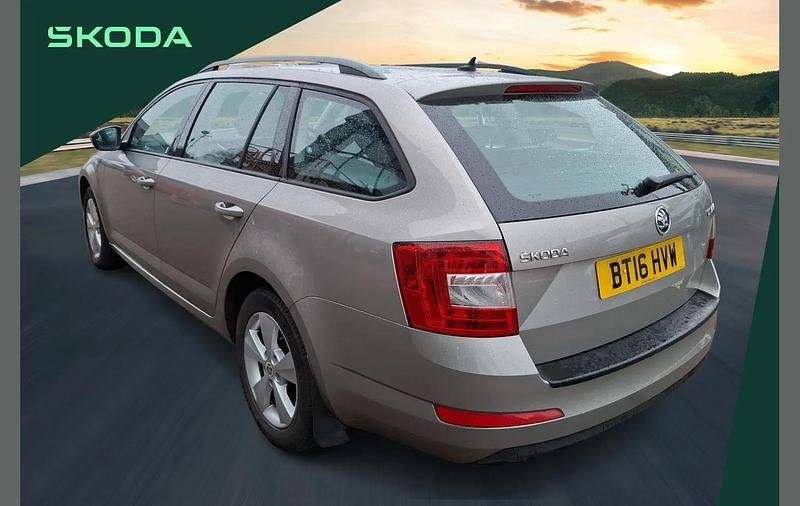 Used Skoda Octavia SE L 147 HP (108 kW) 2016 Beige Hatchback