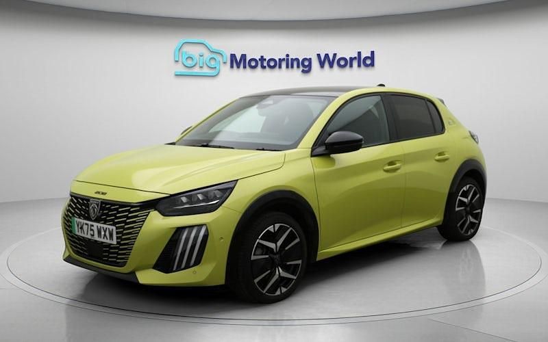 New Peugeot e-208 Premium 114 kW (156 HP) 2025 Yellow Hatchback