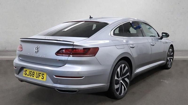 Begagnad VW Arteon R-line 190 HK (139 kW) 2018 Silver Halvkombi