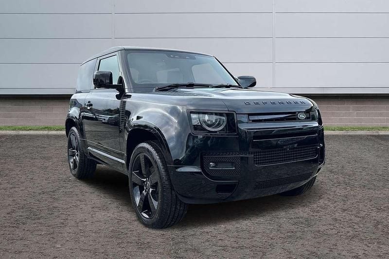 Black Used 2025 Land Rover Defender HSE Dynamic SUV | £65,250 (Super price) - Image 1/4